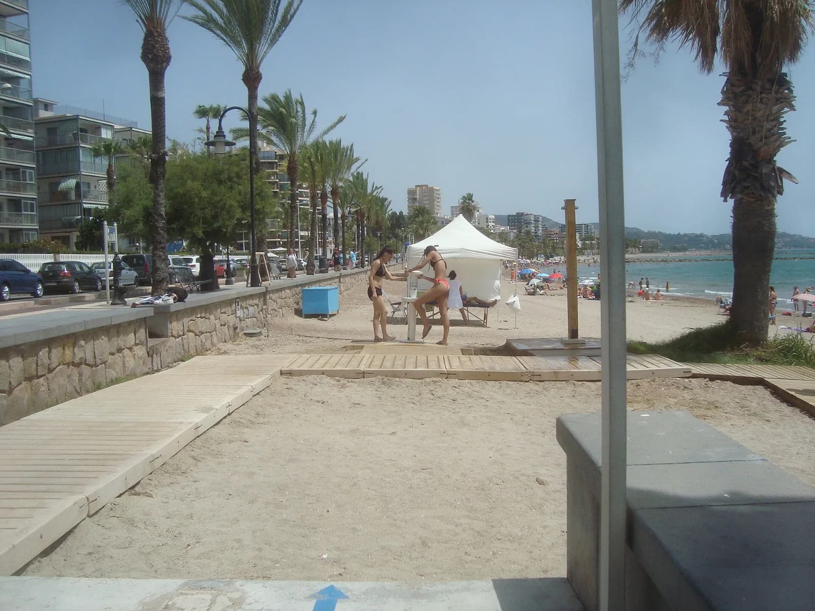 This is a a photo of a beach in the Land of Valencia, Spain, with id: